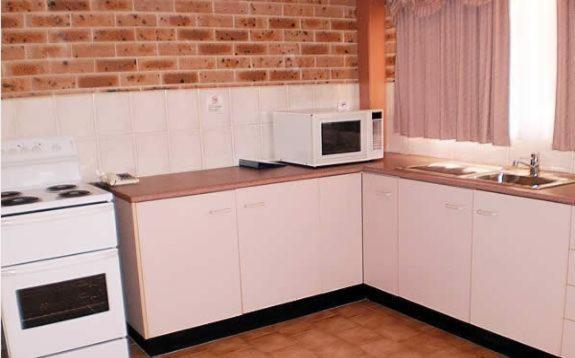 Lake Haven Motor Inn Gorokan Room photo
