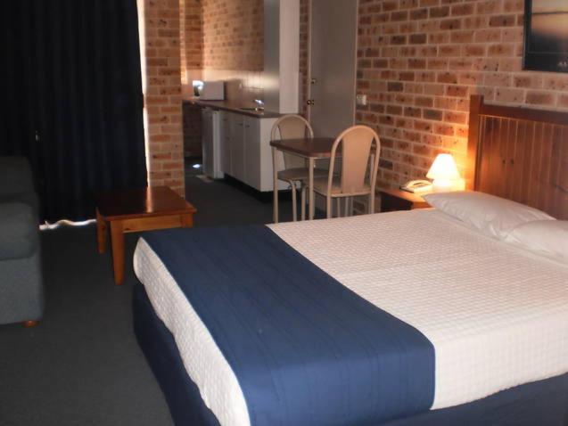 Lake Haven Motor Inn Gorokan Room photo