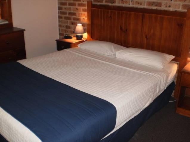 Lake Haven Motor Inn Gorokan Room photo