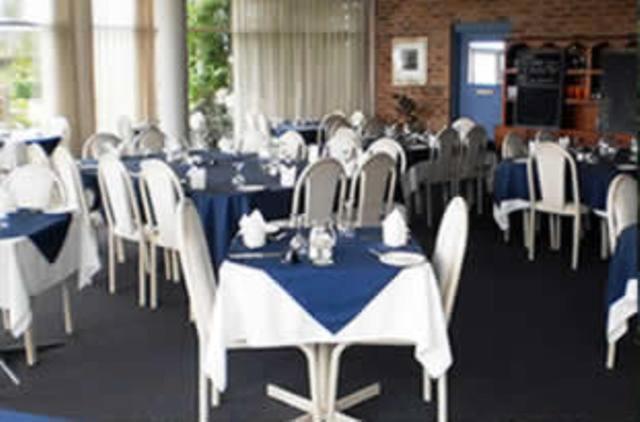 Lake Haven Motor Inn Gorokan Exterior photo